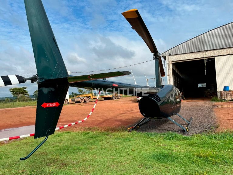 aeronave-robinson-44-2012