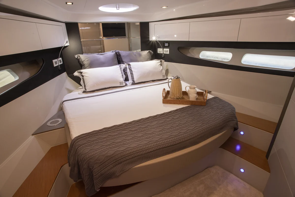 schaefer-510GTS-interior-quarto-luxo